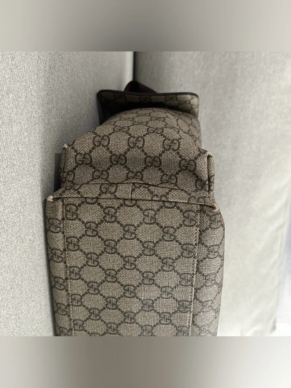 Gucci Brown Beige GG Supreme Messenger Bag/ Diaper bag